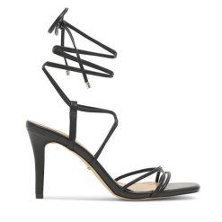 Sandały DeeZee. Czarne sandały damskie DeeZee, bez wzorów, bez obcasa, na szpilce. Za 119.99 zł.