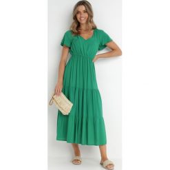 Zielona Sukienka z Wiskozy o Rozkloszowanym Kroju Folky. Zielone sukienki damskie Born2be, na co dzień, l, bez wzorów, z wiskozy, eleganckie, bez kołnierzyka, bez ramiączek, midi, rozkloszowane. W wyprzedaży za 51.99 zł.