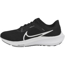 Buty do biegania damskie Nike Pegasus 40. Białe obuwie do biegania damskie Nike. Za 671.00 zł.