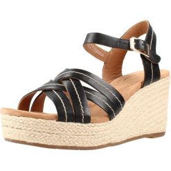 Sandały CLARKS SABINA STRAP Czarny. Czarne obuwie trekkingowe damskie Clarks. Za 258.99 zł.