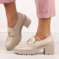 Beżowe Pu mokasyny damskie na obcasie, półbuty z łańcuchem Vinceza 10921. Brązowe mokasyny damskie VINCEZA, ze skóry. W wyprzedaży za 135.20 zł.