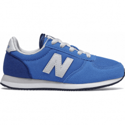 New Balance YC220CBL. Buty sportowe dziewczęce New Balance, na lato, bez wzorów, z materiału, bez zapięcia. W wyprzedaży za 169.99 zł.