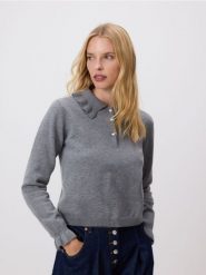 Sweter z falbankami - szary. Szare swetry klasyczne damskie Reserved, l, z dzianiny, bez kołnierzyka. W wyprzedaży za 69.99 zł.