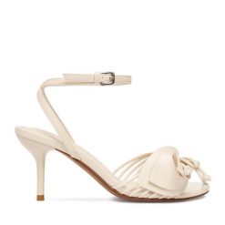 Sandały JENNY. Białe sandały damskie Jenny, bez wzorów, bez obcasa, na szpilce. Za 139.99 zł.