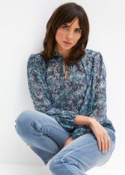 Bluzka tunikowa z nadrukiem. Niebieskie bluzki damskie bonprix, bez wzorów, bez kołnierzyka, bez ramiączek. Za 117.99 zł.