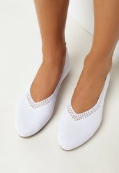 Białe Plecione Balerinki z Ażurowymi Wycięciami Jene. Białe baleriny damskie Born2be, w ażurowe wzory, bez obcasa, na płaskiej podeszwie. Za 44.99 zł.