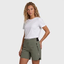 Spodenki trekkingowe damskie Bemba szorty turystyczne. Zielone szorty damskie Aulp, bez wzorów, z materiału. Za 169.99 zł.