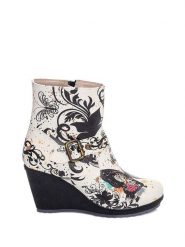 Streetfly Botki w kolorze biało-czarnym rozmiar: 38. Białe botki damskie Streetfly, z materiału, eleganckie, bez obcasa, na koturnie, bez zapięcia. Za 227.31 zł.