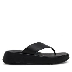 Japonki FitFlop. Czarne klapki damskie FitFlop, bez wzorów, bez obcasa. Za 439.99 zł.