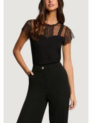 Morgan Bluzka 261-DAPHNE Czarny Regular Fit. Czarne bluzki damskie Morgan, xs, bez wzorów, z syntetyku, bez kołnierzyka, bez ramiączek. Za 149.99 zł.