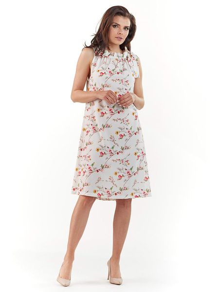 Awama Sukienka w kolorze białym ze wzorem rozmiar: S/M. Białe sukienki damskie Awama, m, bez wzorów, bez kołnierzyka, bez ramiączek, midi. Za 135.81 zł.