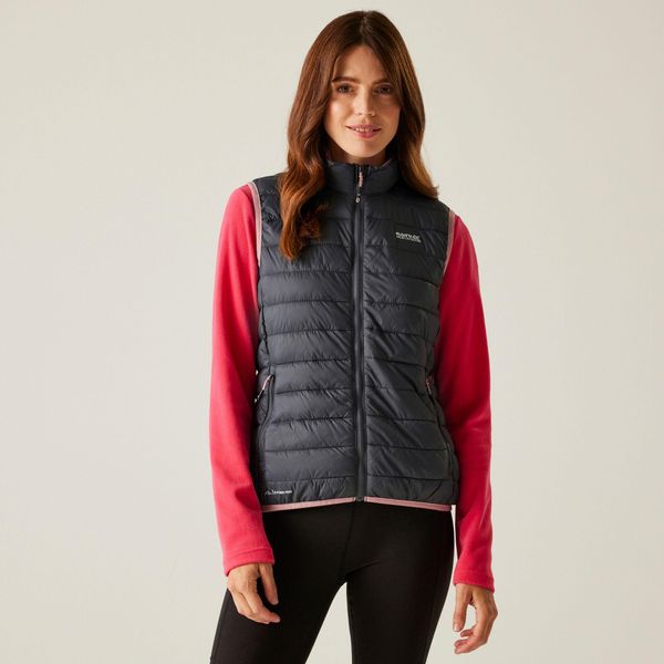 Damska kurtka bez rękawów Regatta Hillpk B/W II. Szare kamizelki damskie Regatta, bez wzorów, bez kaptura. W wyprzedaży za 142.45 zł.