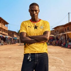 Koszulka piłkarska replika Puma Ghana Mistrzostwa Świata 2026 wyjazdowa. Bluzki damskie Puma, m, bez wzorów, sportowe, bez kołnierzyka, bez ramiączek. Za 449.99 zł.