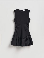 Sukienka mini typu bombka - czarny. Czarne sukienki damskie Reserved, l, bez wzorów, z bawełny, bez kołnierzyka, bez ramiączek, mini, bombki. Za 119.99 zł.