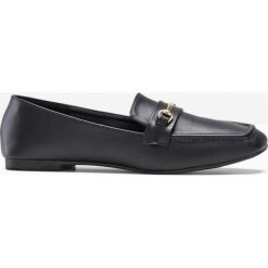 Półbuty loafersy. Czarne półbuty damskie bonprix, bez wzorów, bez obcasa. Za 99.99 zł.
