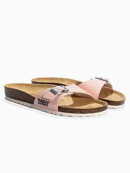 Sunbay Klapki "Jasmin" w kolorze jasnoróżowym rozmiar: 36. Różowe klapki damskie Sunbay, bez wzorów, bez obcasa. Za 124.95 zł.