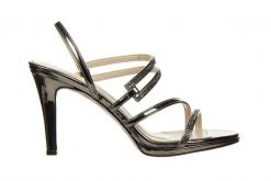 Sandały Bayla-187 587-1123 Platinum 187116, Czarny, Skóra ekologiczna - 38. Czarne sandały damskie Bayla, bez wzorów, z lakierowanej skóry, bez obcasa. W wyprzedaży za 116.10 zł.