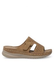 Clara Barson Klapki WYL05010-17 Beżowy. Brązowe klapki damskie Clara Barson, bez wzorów, z syntetyku, bez obcasa. Za 62.99 zł.