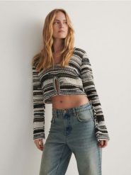 Wielokolorowy sweter - wielobarwny. Swetry klasyczne damskie Reserved, l, z bawełny, bez kołnierzyka. W wyprzedaży za 39.99 zł.