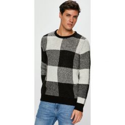 Jack & Jones - Sweter. Czarne swetry męskie Jack & Jones, l, bez wzorów, z dzianiny, bez kołnierzyka. W wyprzedaży za 59.90 zł.