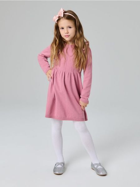 Sweterkowa sukienka - różowy. Czerwone sukienki dziewczęce Sinsay, bez wzorów, z materiału, bez ramiączek, długie. Za 49.99 zł.