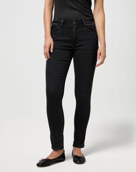 DAMSKIE SPODNIE WRANGLER SIENNA BLACK WASH 112371164. Czarne spodnie materiałowe damskie Wrangler, bez wzorów, z jeansu. Za 219.99 zł.