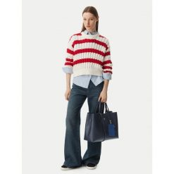 Torebka Tommy Hilfiger. Niebieskie torebki klasyczne damskie Tommy Hilfiger, bez wzorów, bez dodatków. Za 699.99 zł.