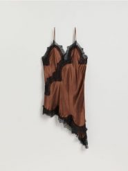 Tunika z koronką - ciemnobrązowy. Brązowe tuniki damskie Reserved, l, bez wzorów, z koronki, bez kołnierzyka, bez ramiączek. Za 199.99 zł.