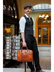 Maison héritage PARIS Skórzana aktówka "Nova" w kolorze jasnobrązowym - 39 x 26 x 11 cm rozmiar: onesize. Brązowe aktówki damskie maison héritage PARIS, z materiału. Za 643.99 zł.