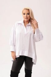 Biała bawełniana oversize'owa koszula Martina PLUS SIZE XXL. Białe koszule damskie Moda Size Plus Iwanek, plus size, bez wzorów, z bawełny, eleganckie, z asymetrycznym kołnierzem, plus size, bez ramiączek. Za 259.90 zł.