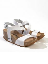 BACKSUN Sandały "Bolzano" w kolorze białym na koturnie rozmiar: 38. Białe sandały damskie Backsun, bez wzorów, z materiału, bez obcasa, na koturnie. Za 173.99 zł.