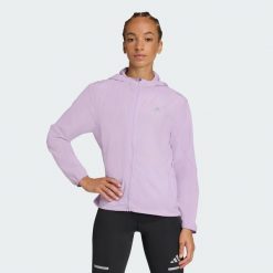 Kurtka Run It. Czerwone kurtki damskie Adidas, l, bez wzorów, z materiału. Za 195.30 zł.