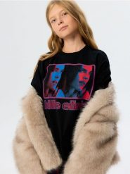 Bawełniana koszulka oversize z nadrukiem Billie Eilish - czarny. Czarne koszulki dziewczęce Sinsay, l, bez wzorów, z bawełny, bez ramiączek. Za 25.99 zł.