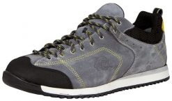 Męskie uniwersalne buty trekkingowe do wędrówek górskich. Czarne buty trekkingowe męskie GUGGEN MOUNTAIN, z gumy, bez zapięcia, trekkingowe. Za 399.00 zł.