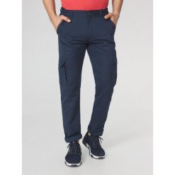 Szorty męskie do kolan TBS Fuppacou. Niebieskie szorty męskie Tbs, bez kołnierzyka. Za 329.00 zł.