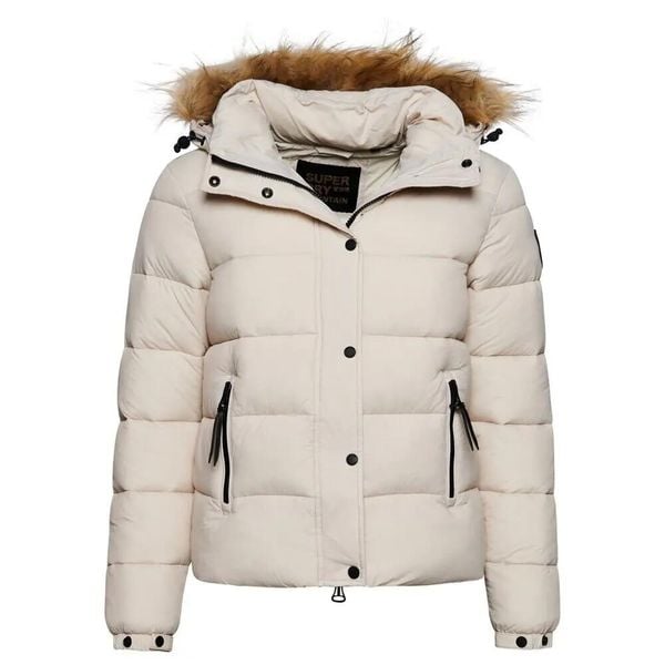 Damska krótka kurtka z kapturem i sztucznym futrem Superdry. Szare kurtki damskie Superdry., m, z aplikacjami, z nylonu, z kapturem. Za 633.25 zł.