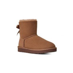 Śniegowce damskie UGG MINI BAILEY BOW II. Brązowe śniegowce damskie Ugg. Za 999.00 zł.