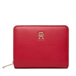 Portfel Tommy Hilfiger. Czerwone portfele damskie Tommy Hilfiger, bez wzorów. Za 234.99 zł.