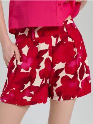 Wiskozowe szorty - wielobarwny. Szorty damskie Sinsay, bez wzorów, z wiskozy. Za 39.99 zł.