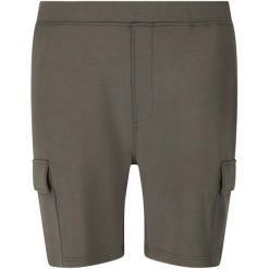 Szorty Virtus Nasas. Białe szorty męskie VIRTUS, bez kołnierzyka. Za 256.50 zł.