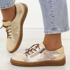 Złote skórzane półbuty damskie T.Sokolski 8207. Żółte półbuty damskie Sokolski, bez wzorów, z jeansu, biznesowe, z okrągłym noskiem, bez obcasa, na płaskiej podeszwie. Za 319.00 zł.