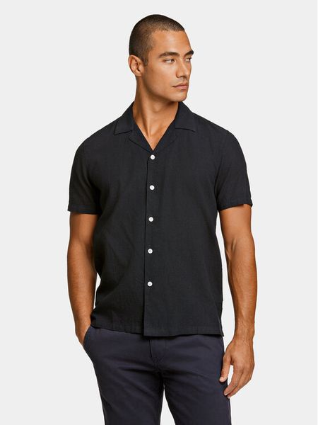 Lindbergh Koszula 30-203319 Czarny Relaxed Fit. Czarne koszule męskie Lindbergh, m, bez wzorów, z bawełny, bez kołnierzyka, bez ramiączek. Za 179.99 zł.