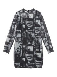 Guess Sukienka codzienna J5YK08 K0180 Szary Regular Fit. Szare sukienki dziewczęce Guess, z aplikacjami, z syntetyku, bez ramiączek. Za 179.99 zł.