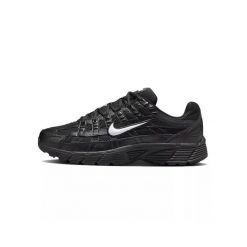 Buty męskie do biegania Nike P-6000 czarne. Białe obuwie do biegania damskie Nike. Za 557.45 zł.