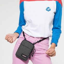 Torba na ramię Eastpak Buddy. Czarne torby męskie na ramię Eastpak, bez wzorów, z denimu, na ramię. Za 62.03 zł.