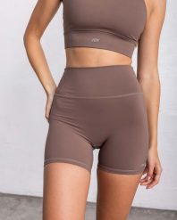 Szorty Essential Sporty - Latte. Zielone spodenki sportowe damskie JOY STUDIO, s, z materiału, na fitness i siłownię. Za 168.00 zł.
