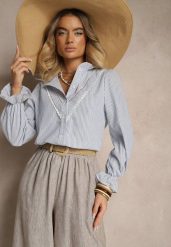 Jasnoniebieska Koszula z Bawełną Ozdobione Paskami i Falbanką Arririnea. Niebieskie koszule damskie Renee, m, bez wzorów, z bawełny, eleganckie, bez kołnierzyka, bez ramiączek. Za 59.99 zł.