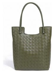 SUVRAI Torebka w kolorze khaki - 24 x 32 x 9 cm rozmiar: onesize. Brązowe torebki klasyczne damskie SUVRAI, bez wzorów, z materiału, bez dodatków. Za 152.99 zł.