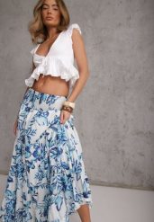 Niebieska Letnia Spódnica z Bawełny w Kwiaty Zdobiona Kaskadowymi Przeszyciami Mereros. Niebieskie spódniczki damskie Renee, na lato, m, z aplikacjami, z bawełny, boho, maxi, koszulowe. Za 99.99 zł.