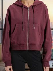Bluza z kapturem z zapięciem - czerwony. Czerwone bluzy z kapturem damskie Sinsay, l. W wyprzedaży za 27.99 zł.